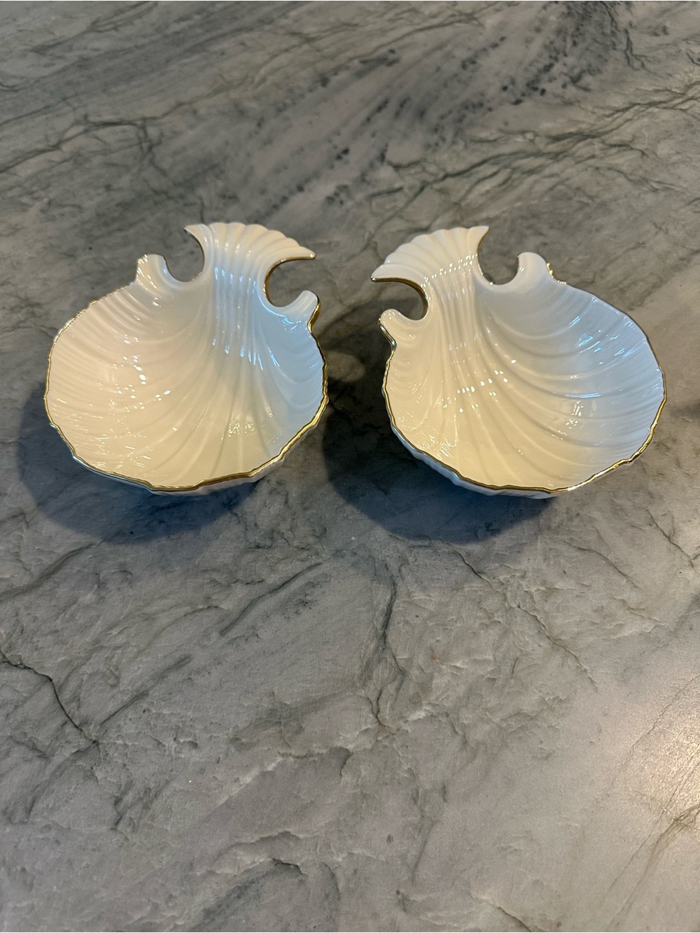 Lenox Cream Porcelain Shell Dishes with Gold Trim (Pair)